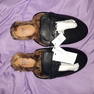 Gap girls slippers